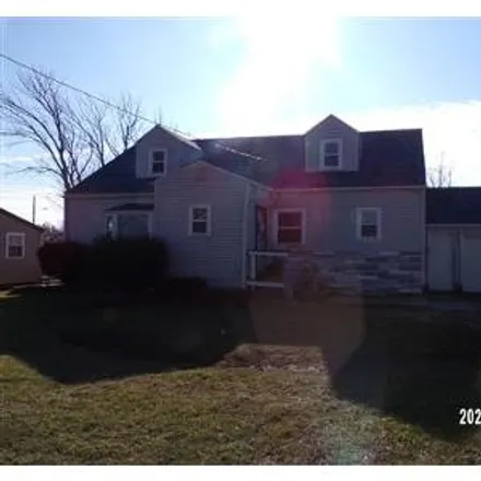 Buy this 4 bed house on 552 Ames Street in Clyde, OH 43410