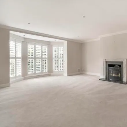 Image 2 - Sandy Lane, Virginia Water, United Kingdom - Townhouse for rent