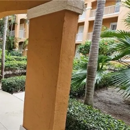 Image 3 - Fairways Circle, Gifford, FL 34960, USA - Condo for rent