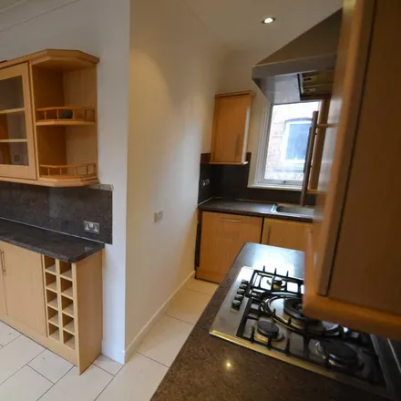 Rent this 3 bed apartment on Ranelagh Road in London, UB1 1DJ