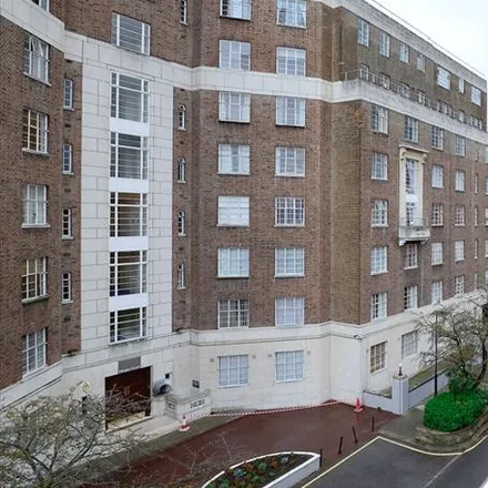 Rent this 1 bed apartment on Hamlet Gardens in London, W6 0TT