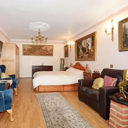 Rent this studio apartment on St Mark's Medical Centre in Brunswick Road, London