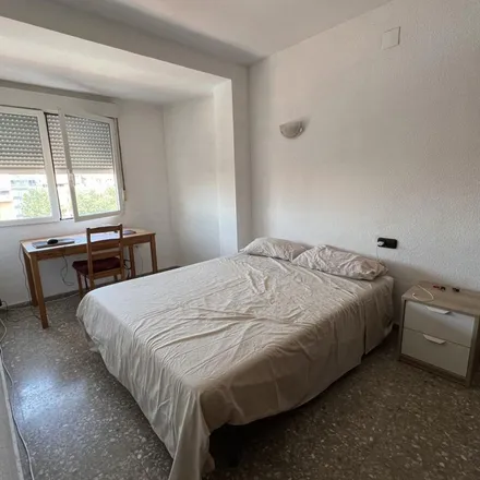 Image 4 - Carrer de Fuencaliente, 46023 Valencia, Spain - Apartment for rent