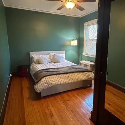 Rent this 1 bed apartment on Chicago