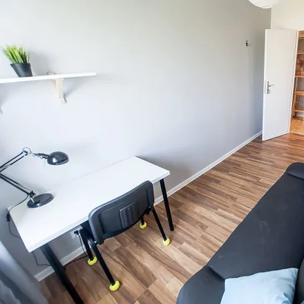 Rent this 5 bed room on Profesora Kazimierza Kopeckiego 2 in 80-809 Gdansk, Poland