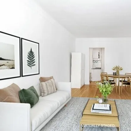 Image 2 - 104 East 37th Street, New York, NY 10016, USA - Apartment for sale