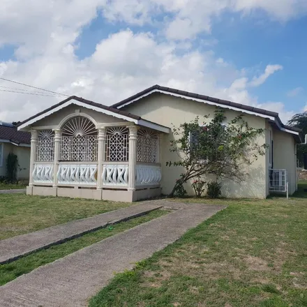 Image 4 - B11, Florence Hall, Jamaica - Apartment for rent