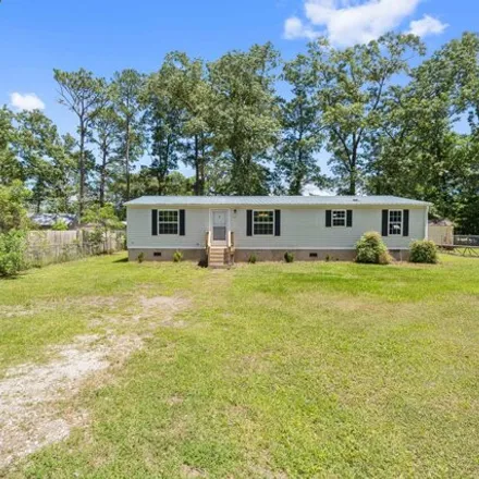 Buy this studio apartment on 513 Greenwood Drive in Catherine Lake, Onslow County