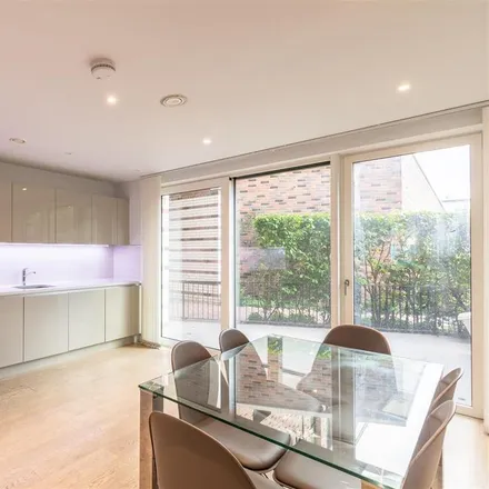Rent this 3 bed apartment on South Garden Court in 6 Heygate Street, London