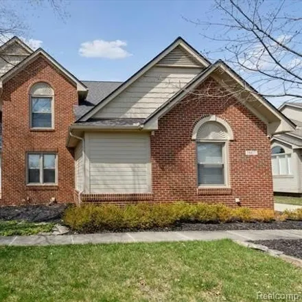 Buy this 4 bed house on 18417 Westchester Drive in Livonia, MI 48152