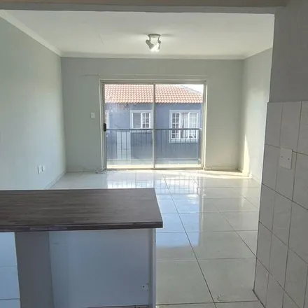 Rent this 2 bed townhouse on Montrose Avenue in Johannesburg Ward 100, Randburg