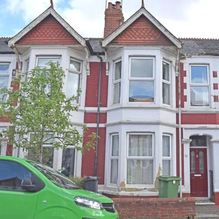 Rent this 4 bed townhouse on St Joseph's Sports & Social Club in Australia Road, Cardiff