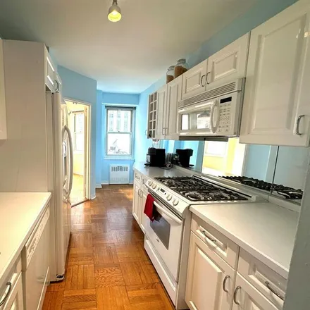 Buy this studio apartment on 205 EAST 63RD STREET 10C in New York