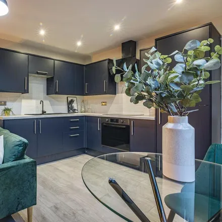 Rent this 2 bed apartment on William Hill in 154 High Street, Bracebridge