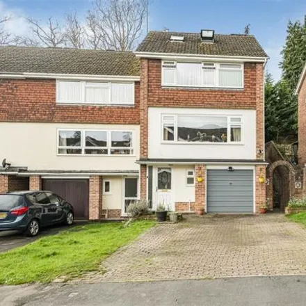 Buy this 5 bed townhouse on 25 Second Avenue in Reading, RG31 4TD