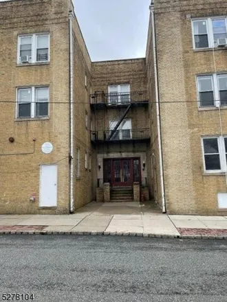 Rent this 1 bed apartment on 2 Washburn Place in Caldwell, Essex County
