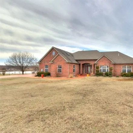 Buy this 3 bed house on unnamed road in Norman, OK 73070
