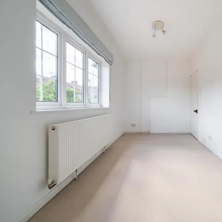 Image 7 - 5 Greenstead Gardens, London, SW15 5AJ, United Kingdom - House for rent