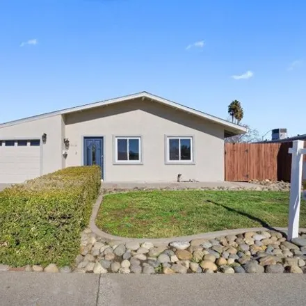 Buy this 3 bed house on 1520 Michigan Street in Fairfield, CA 94533