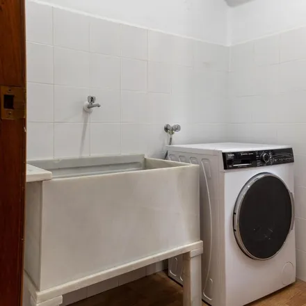 Rent this 8 bed apartment on Blanqueria - Pare d'Òrfens in Carrer de la Blanqueria, 46003 Valencia