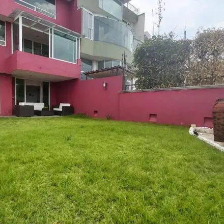Buy this 4 bed house on Calle París in 54054 Tlalnepantla, MEX