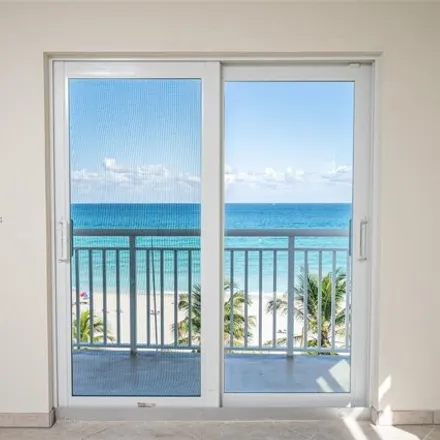 Image 3 - 953 South Surf Road, Hollywood, FL 33019, USA - Condo for sale
