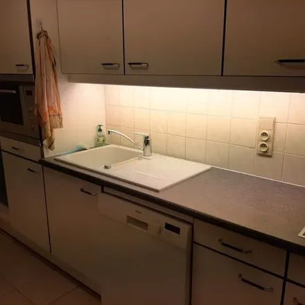 Rent this 2 bed apartment on Kanunnik Eybenstraat 2 in 3500 Hasselt, Belgium