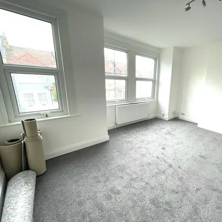 Rent this 2 bed apartment on Brantwood Road in London, N17 0DE