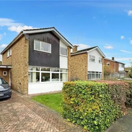 Buy this 3 bed house on St. Peter's Close in Burnham, SL1 7HS