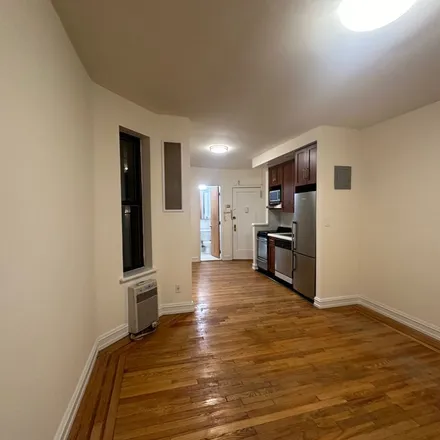 Rent this 1 bed apartment on 215 East 84th Street in New York, NY 10028