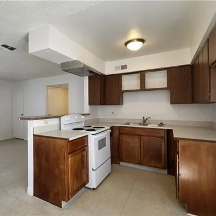 Image 8 - 3163 East Carey Avenue, North Las Vegas, NV 89030, USA - Apartment for rent