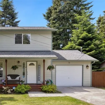 Buy this 3 bed house on 1306 Halsey Dr in Coupeville, Washington