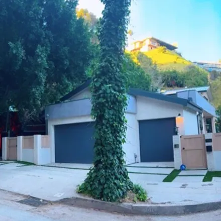 Image 1 - 1914 Laurel Canyon Blvd, Los Angeles, California, 90046 - House for sale