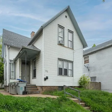 Buy this studio house on 1307 in 1307A South 9th Street, Milwaukee