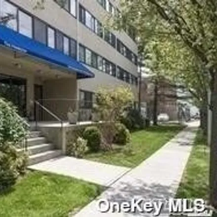 Rent this 2 bed apartment on 160 1st Street in Village of Mineola, NY 11501