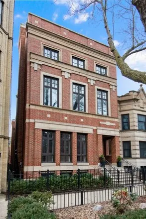 Buy this 6 bed house on 2706 North Mildred Avenue in Chicago, IL 60657