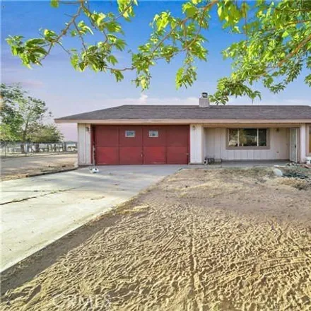 Buy this 3 bed house on 13948 Olancha Road in Victorville, CA 92392