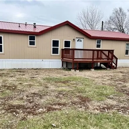 Buy this 3 bed house on 473 North 10th Street in Elwood, Doniphan County