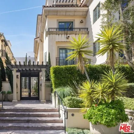 Image 1 - 2251 South Hamilton Drive, Beverly Hills, CA 90211, USA - Townhouse for rent