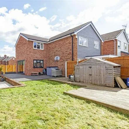 Image 2 - Hillside Drive, Chesterfield, S40 2DB, United Kingdom - House for sale