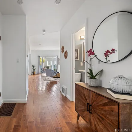 Image 2 - 1560 Masonic Avenue, San Francisco, CA 94117, USA - House for sale