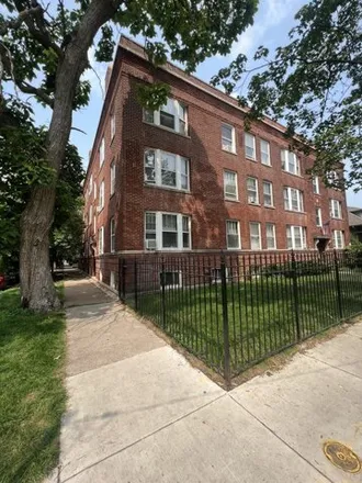 Rent this 2 bed apartment on 5400-5406 North Paulina Street in Chicago, IL 60640