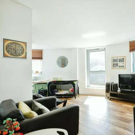 Image 2 - Ide Mansions, 518 Cable Street, Ratcliffe, London, E1W 3AF, United Kingdom - Apartment for sale