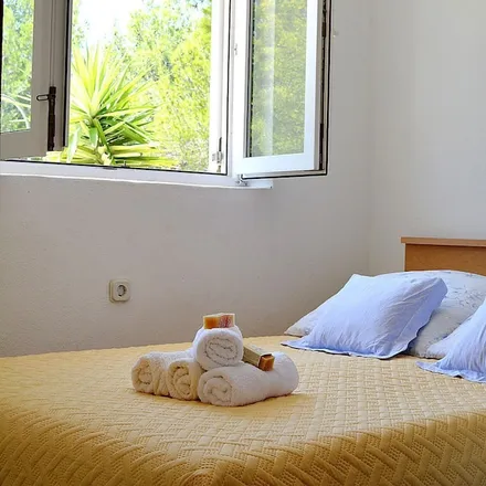 Rent this 3 bed house on Općina Milna in Split-Dalmatia County, Croatia