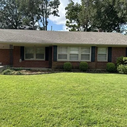 Rent this 2 bed house on 5151 White Cliff Drive in Memphis, TN 38117