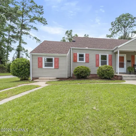 Buy this 3 bed house on 201 Queens Road in Jacksonville, NC 28540