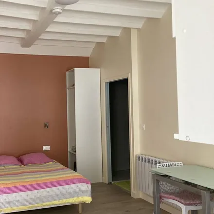 Rent this 1 bed apartment on 59230 Saint-Amand-les-Eaux