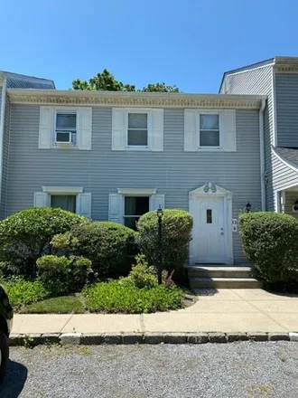 Buy this 1 bed condo on 43 Brushy Neck Lane in Westhampton, Suffolk County