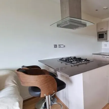 Image 4 - Gatekeepers House, Queen Mary Avenue, London, E18 2FR, United Kingdom - Room for rent