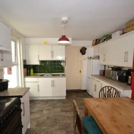 Rent this 6 bed townhouse on 31 Mount Pleasant Road in Exeter, EX4 7AG